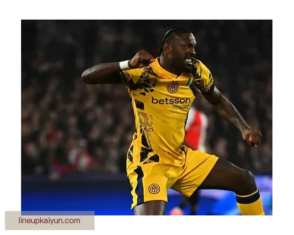 费耶诺德在欧战中的表现稳健，持续提升球队竞争力。