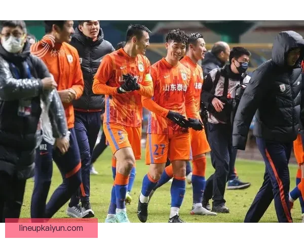 山东泰山在双线作战中状态回暖，展现出强劲的竞争力。