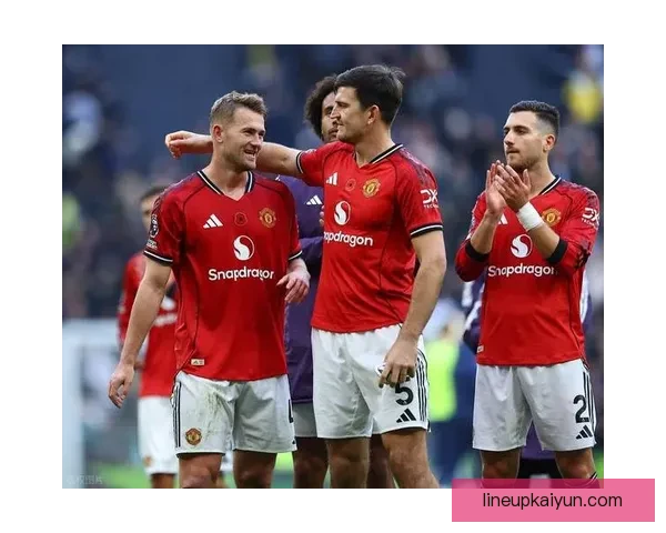 马奎尔技术全面性持续提升，备受关注的后防核心表现稳健。